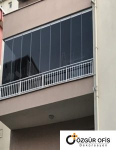 cam-balkon-fiyatlari-232x300