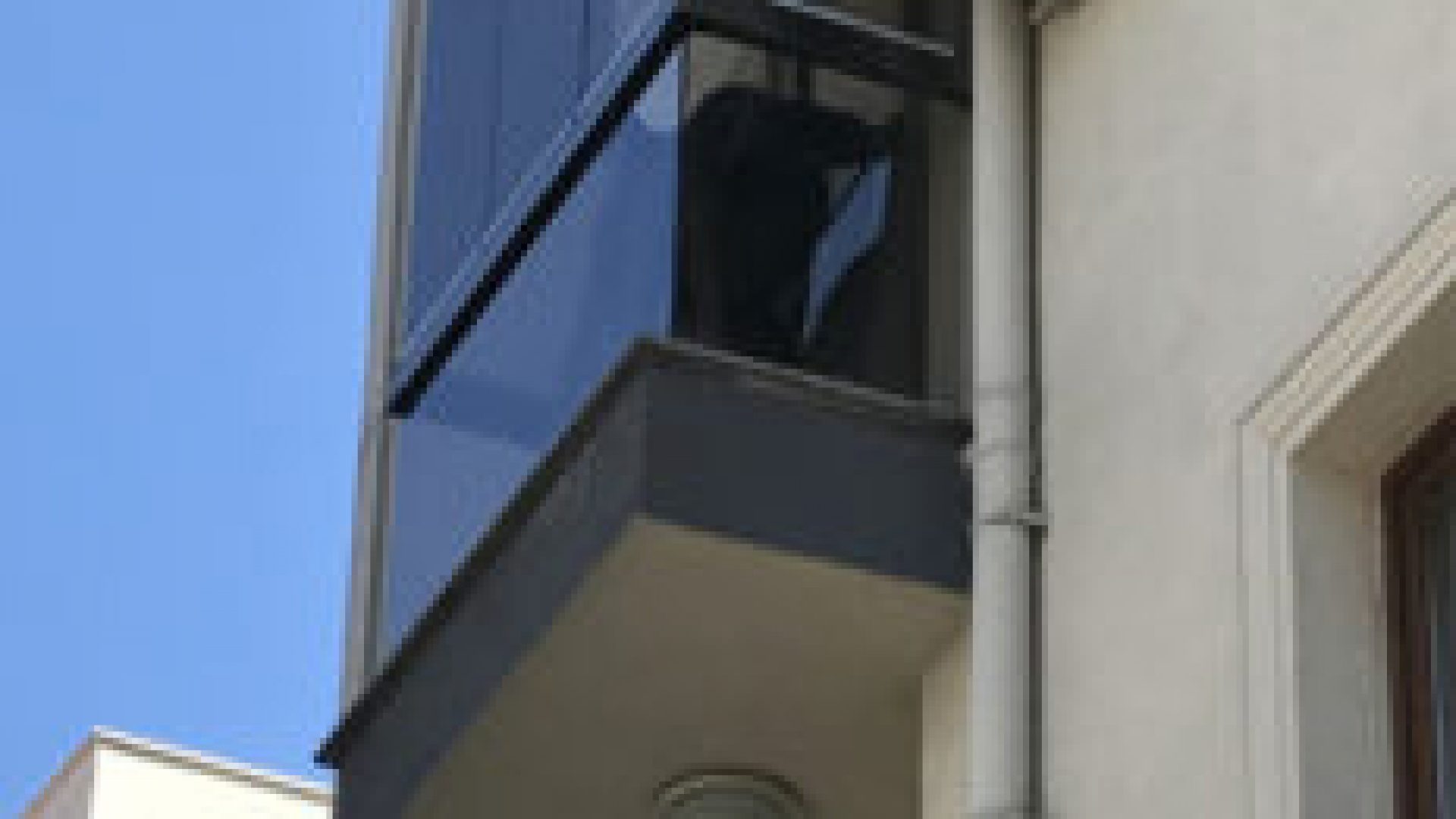 uygun-cam-balkon-232x300